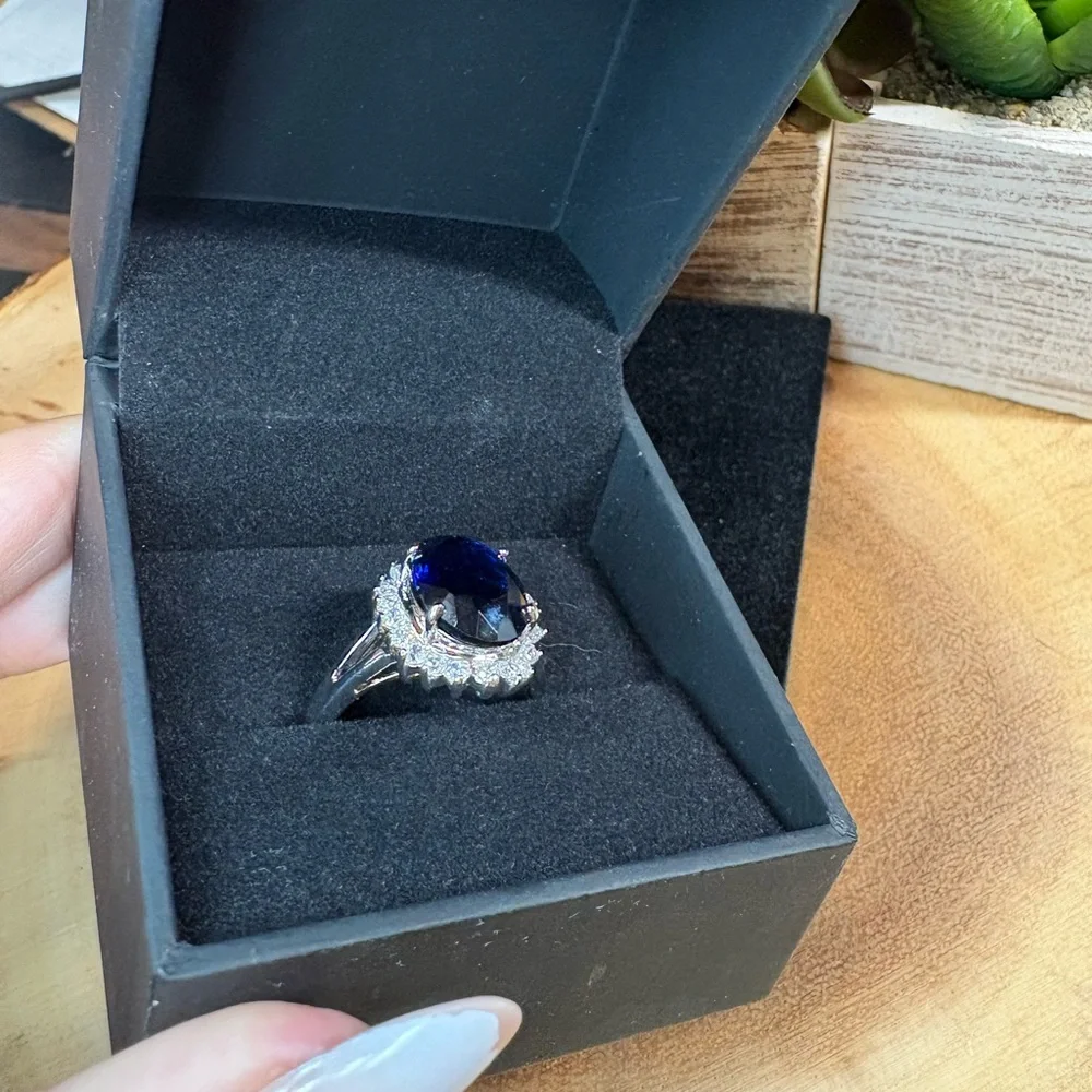 Avon 925 Princess Diana Ring 💙